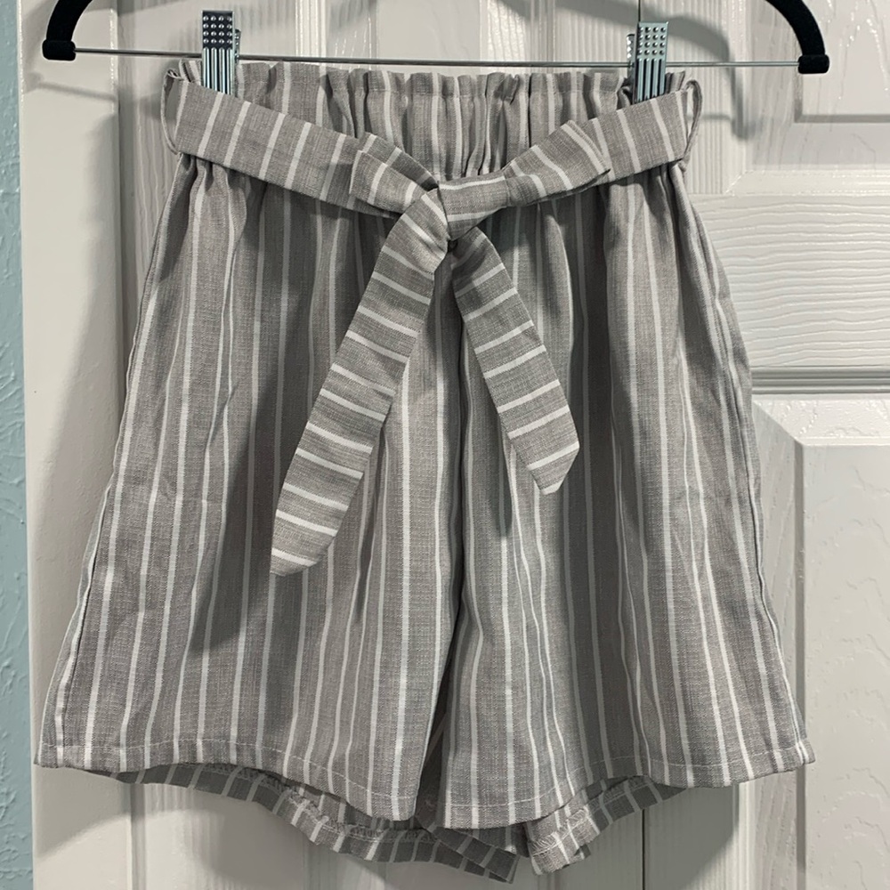 SHEIN Striped Paperbag Waist Short